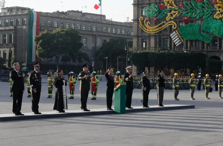 Sheinbaum honra en el Zócalo a las víctimas de los sismos de 1985 y 2017