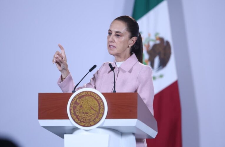 Sheinbaum pide al embajador de EU, Ronald Johnson, y al gobernador de Querétaro, Mauricio Kuri, cumplir las leyes