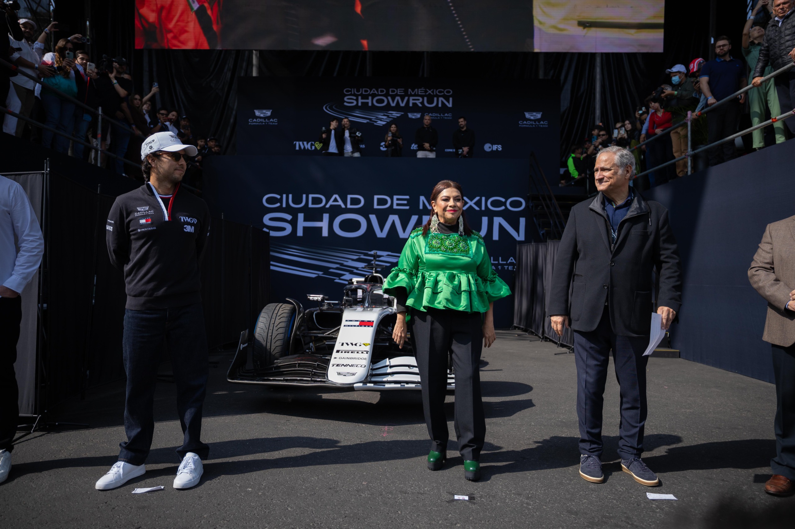 Checo Pérez acelera en Reforma; Brugada reconoce sus 300 carreras en F1 WhatsApp Image 2026 10 28 At 12.30.57 PM314